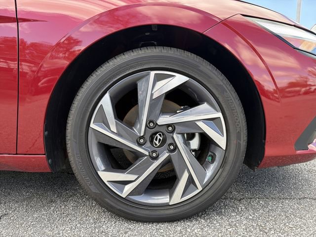 Certified 2025 Hyundai Elantra Sport image 12