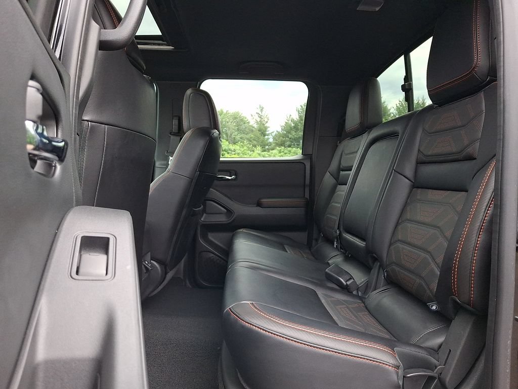 Certified 2025 Nissan Frontier PRO-4X w/ Pro Premium Package AWD/4WD image 10