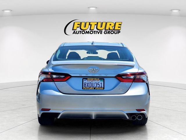 Used 2021 Toyota Camry SE FWD image 5