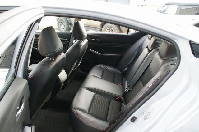 Used 2024 Nissan Altima 2.5 SR image 25