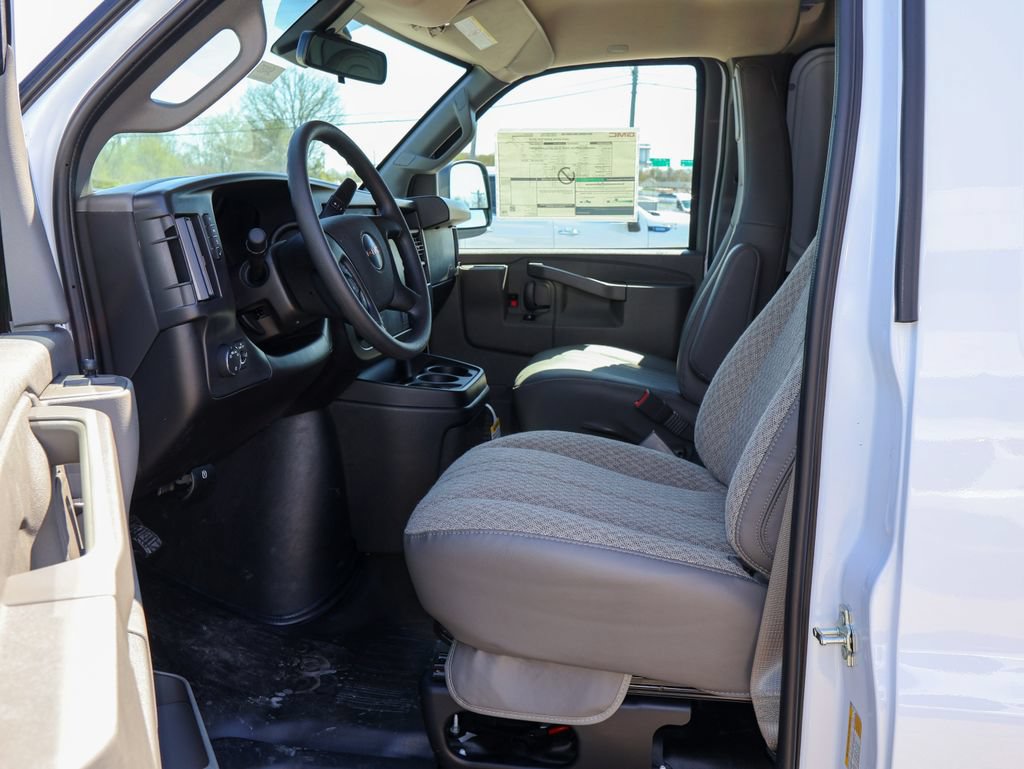 New 2026 GMC Savana 2500 w/ Driver Convenience Package RWD image 6