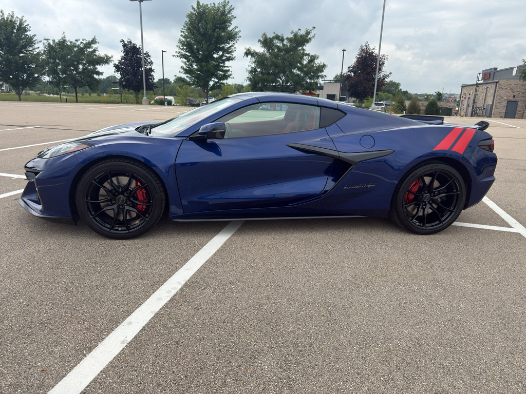 New 2027 Chevrolet Corvette Grand Sport w/ Z52 Sport Performance Package RWD image 3