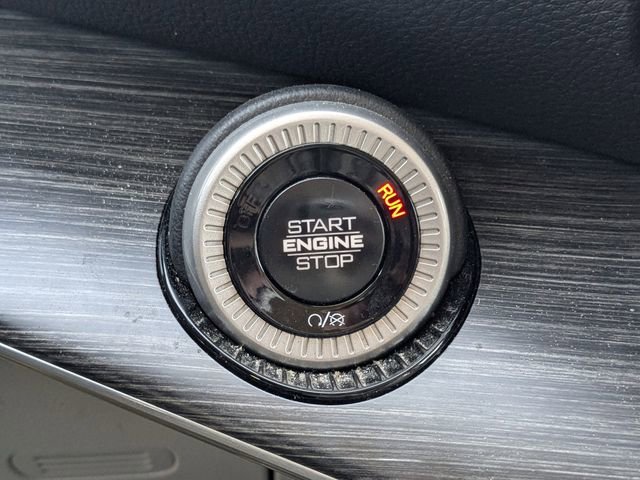 Used 2024 Jeep Wagoneer L Series II w/ Flexible Seating Group image 30