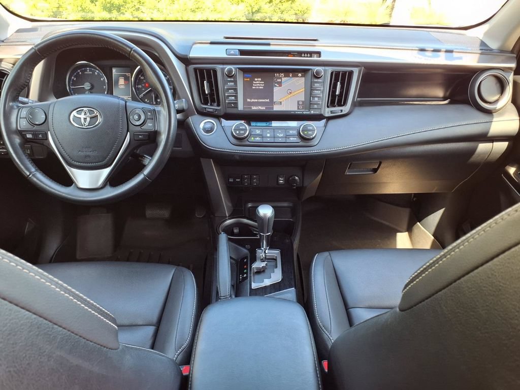 Used 2018 Toyota RAV4 Limited FWD image 16