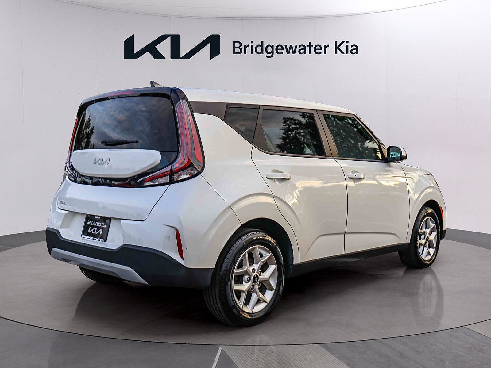 Certified 2023 Kia Soul S FWD image 6