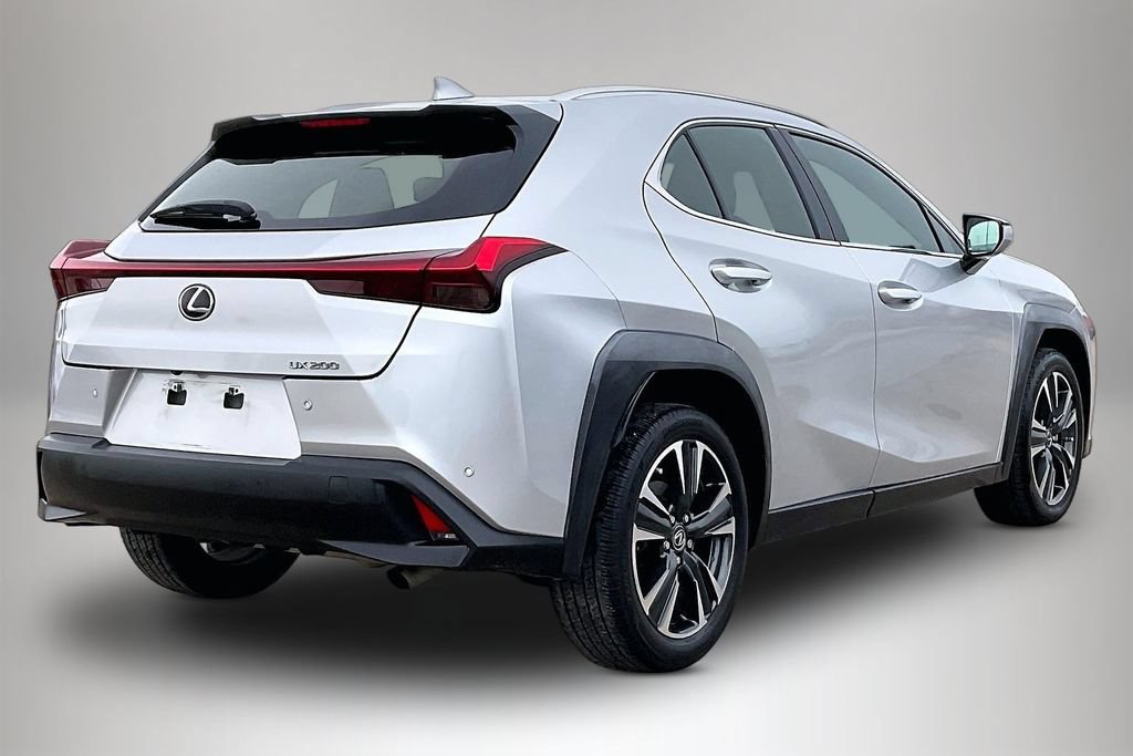 Used 2019 Lexus UX 200 w/ Premium Package FWD image 5