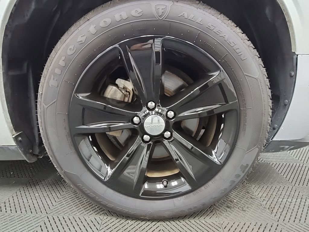 Used 2015 Dodge Challenger SXT image 38