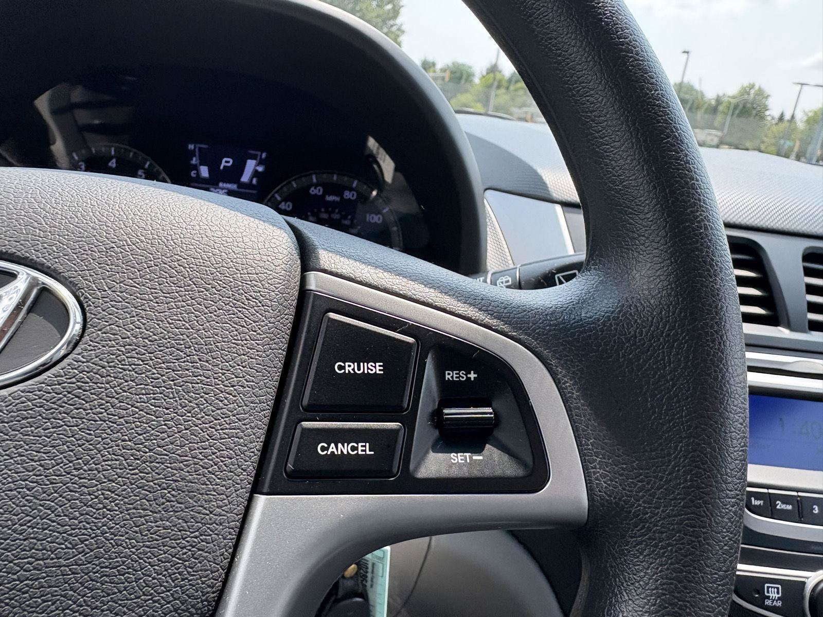 Used 2014 Hyundai Accent GS FWD image 11