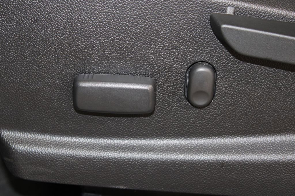 Used 2018 Chevrolet Colorado Z71 image 17