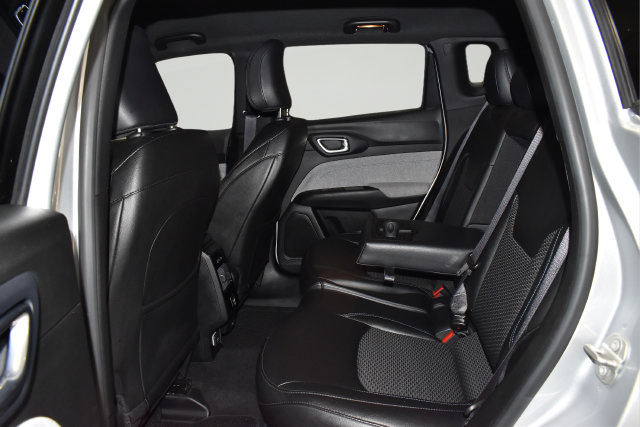 Certified 2024 Jeep Compass Latitude AWD/4WD image 13