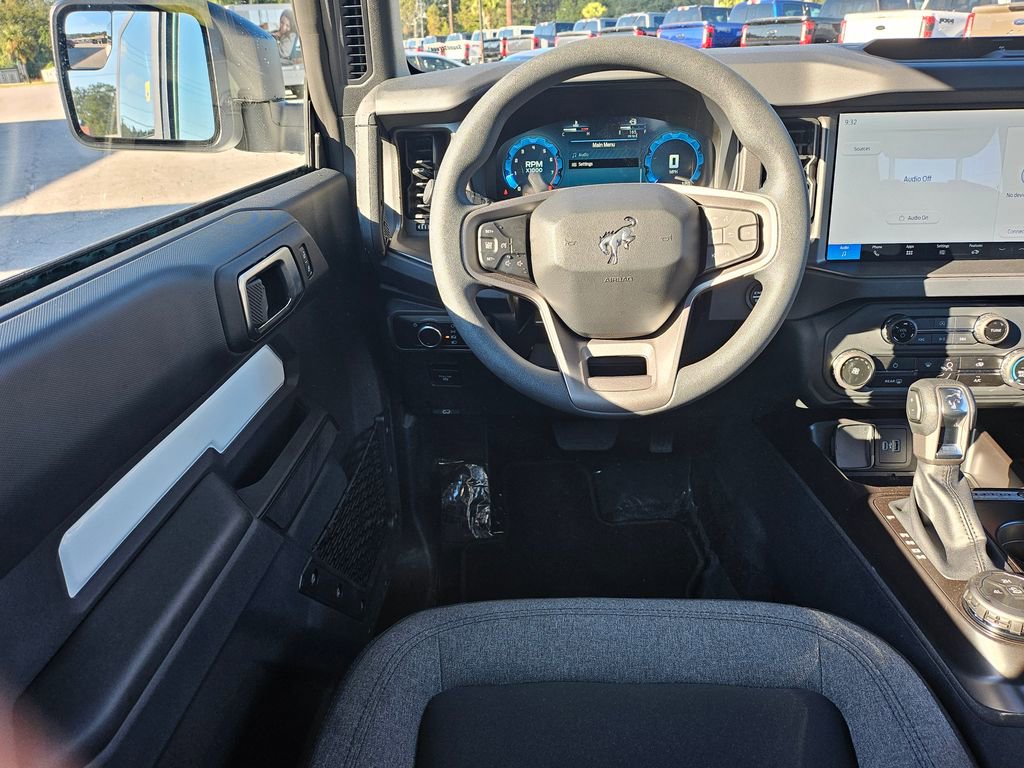 New 2025 Ford Bronco 2-Door image 31