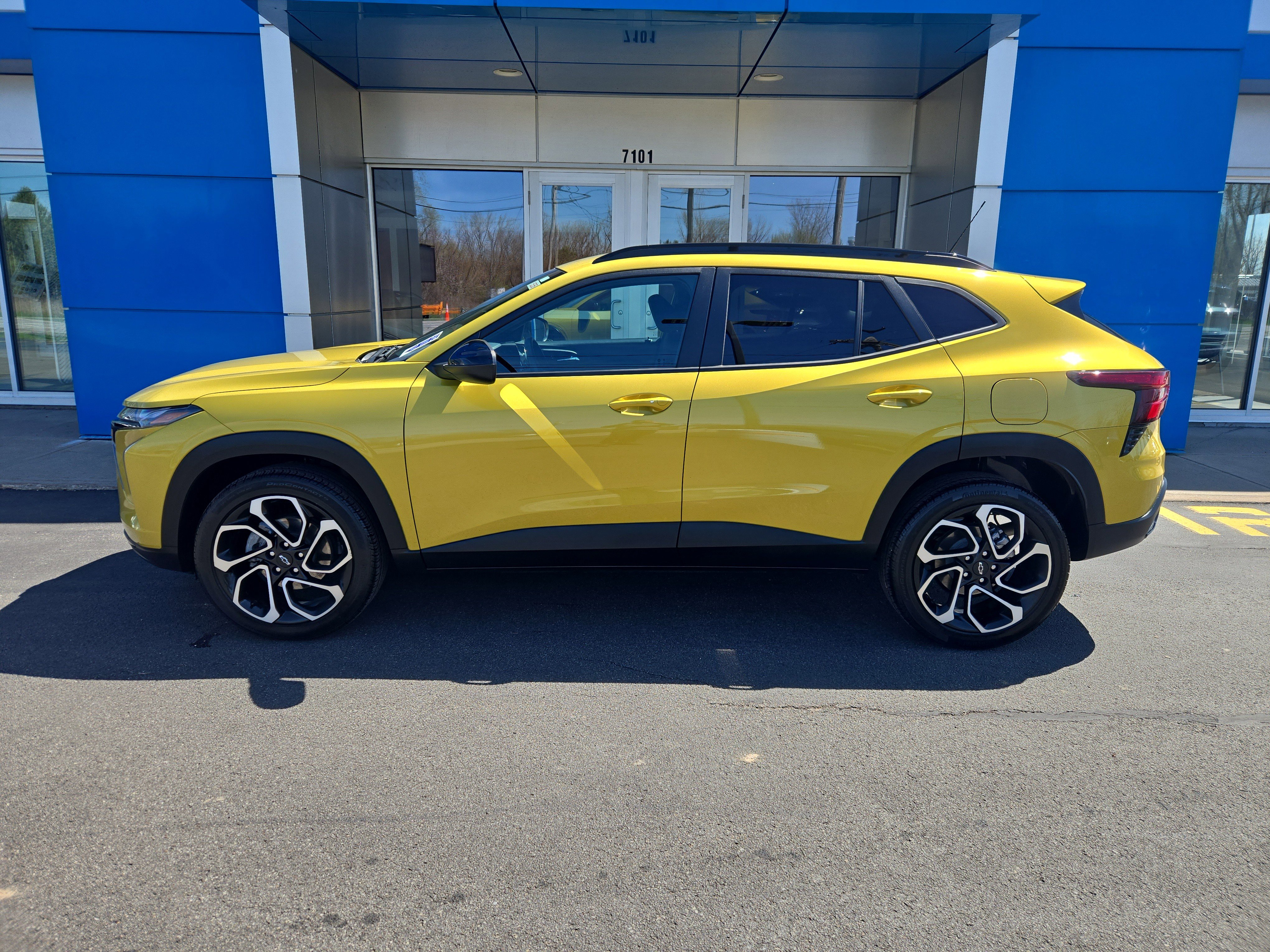 Used 2024 Chevrolet Trax RS w/ Driver Confidence Package FWD image 6