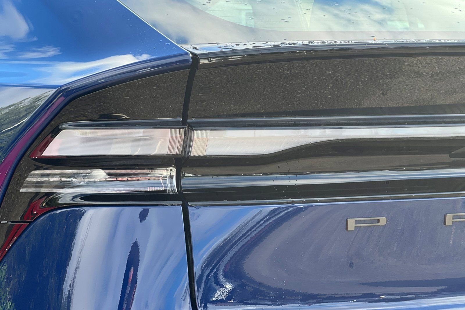 New 2026 Toyota Prius Plug-In Hybrid FWD image 32