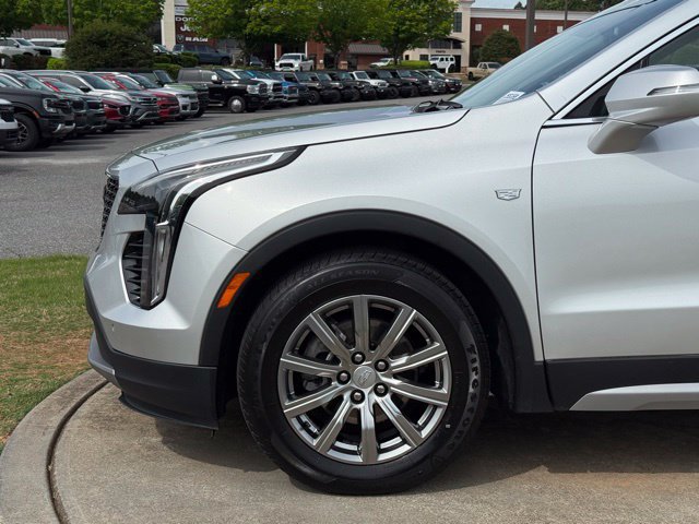 Used 2022 Cadillac XT4 Premium Luxury w/ Safety Alert Package FWD image 11