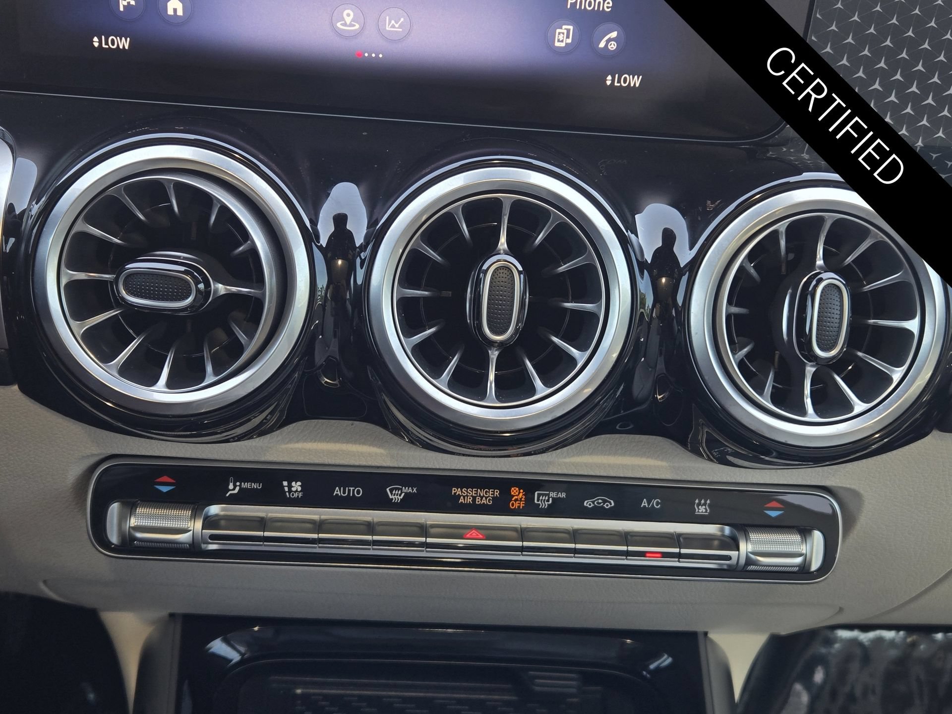 Used 2025 Mercedes-Benz EQB 300 4MATIC image 18