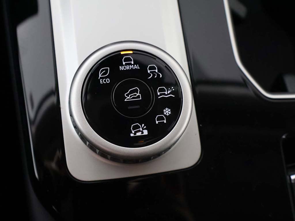 New 2026 Mitsubishi Outlander SE image 57