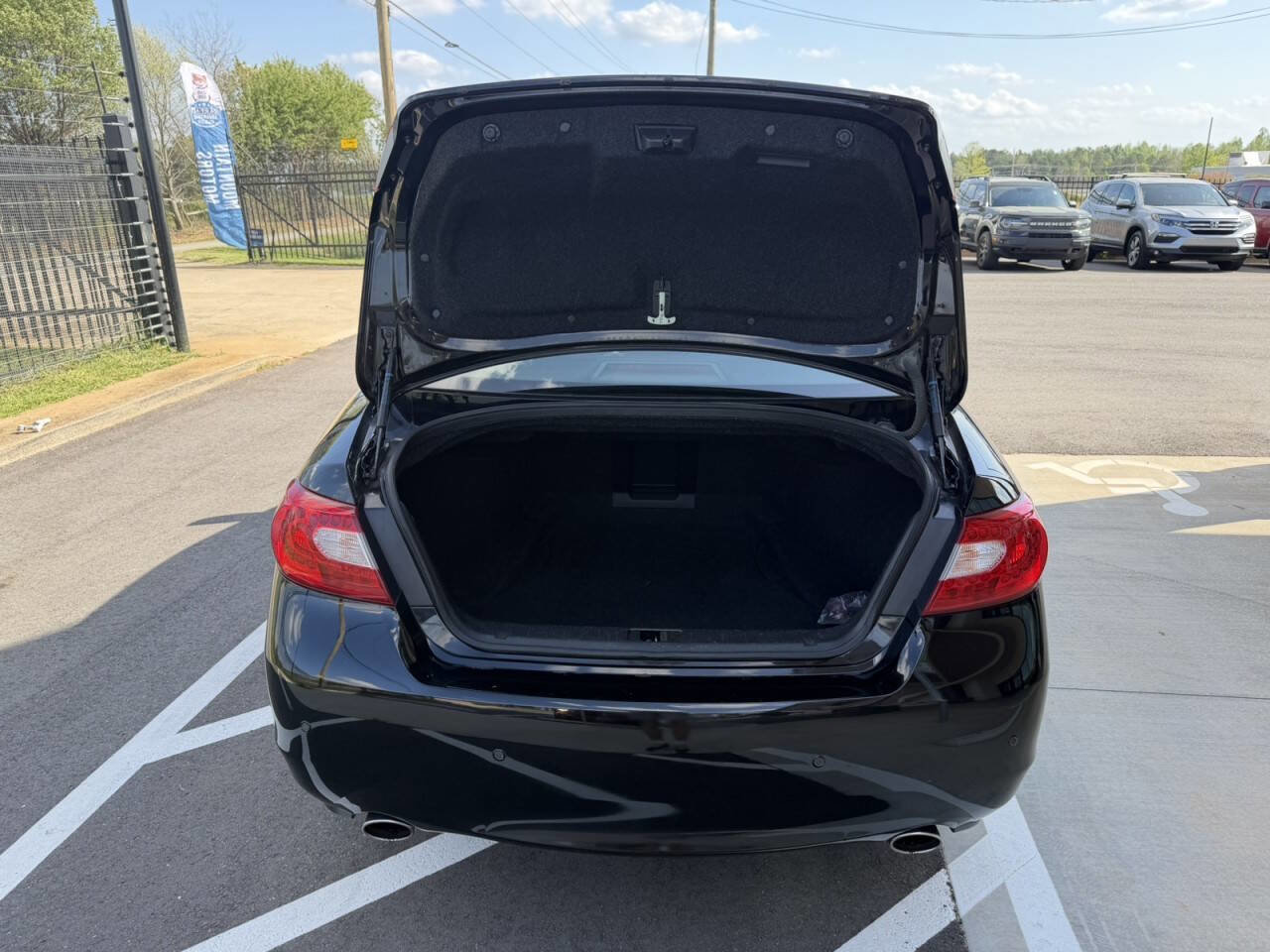 Used 2013 INFINITI M37 w/ Premium Pkg RWD image 11