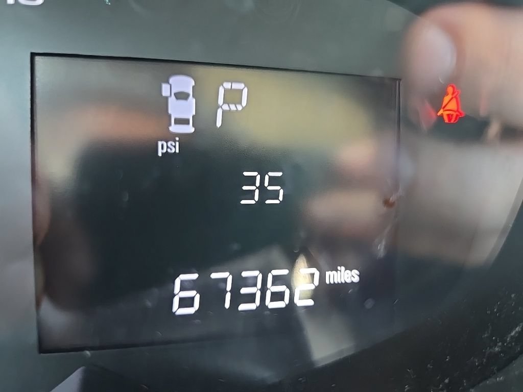 Used 2018 Chevrolet Sonic LT FWD image 19