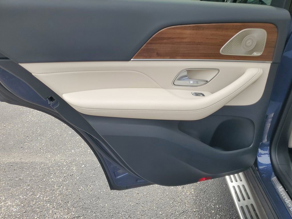 Used 2025 Mercedes-Benz GLE 350 4MATIC image 24