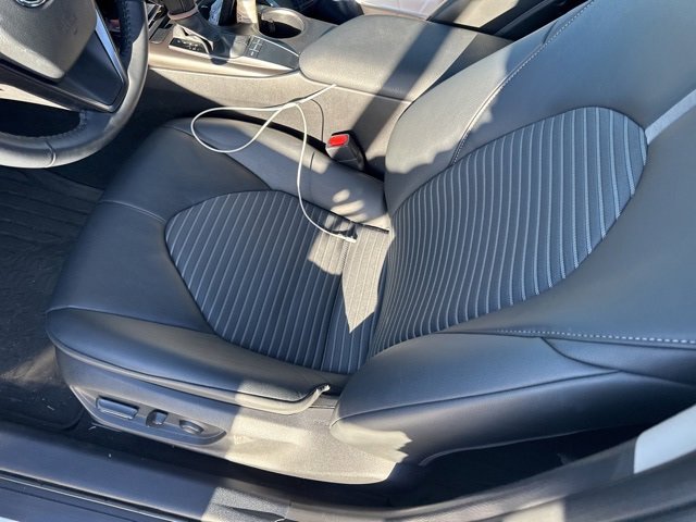 Used 2022 Toyota Camry SE image 9