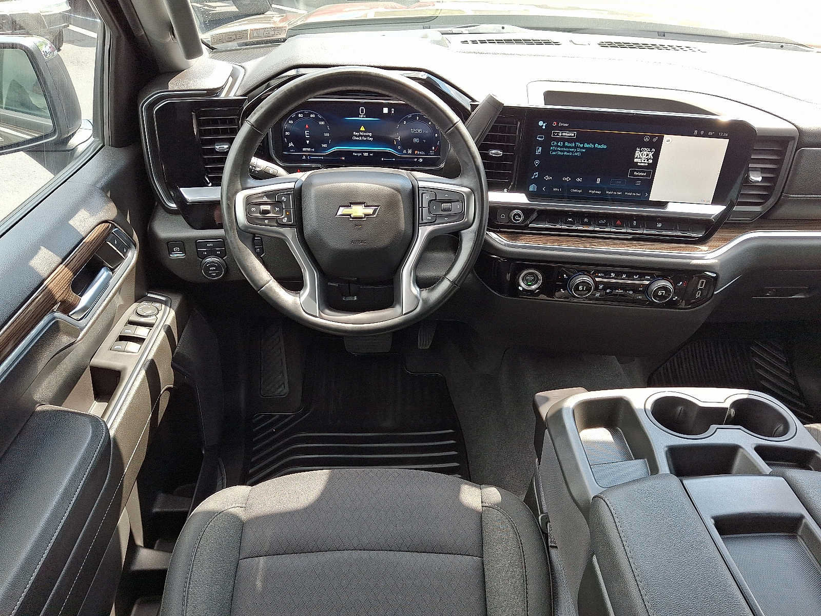 Used 2023 Chevrolet Silverado 1500 LT AWD/4WD image 11