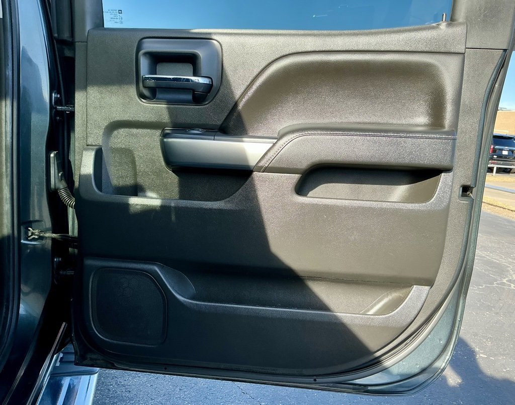 Used 2018 Chevrolet Silverado 1500 LT w/ All Star Edition image 25