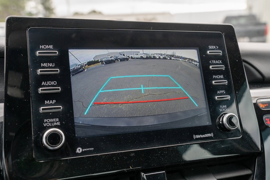 Used 2021 Toyota Camry SE image 13