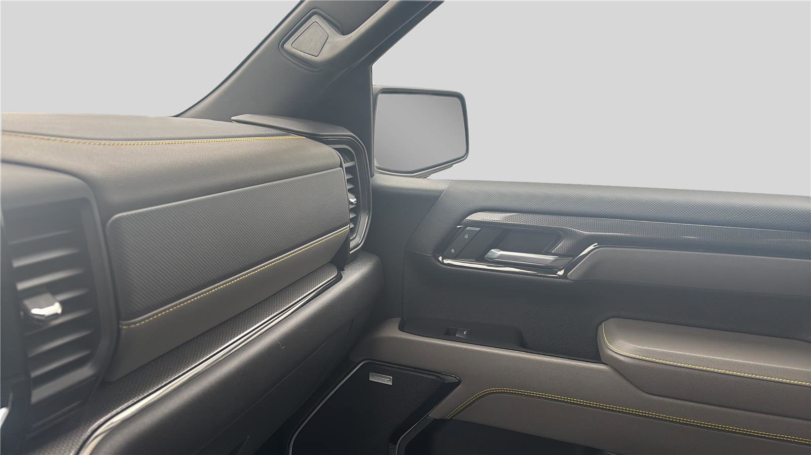 Used 2023 Chevrolet Silverado 1500 ZR2 w/ Technology Package image 10