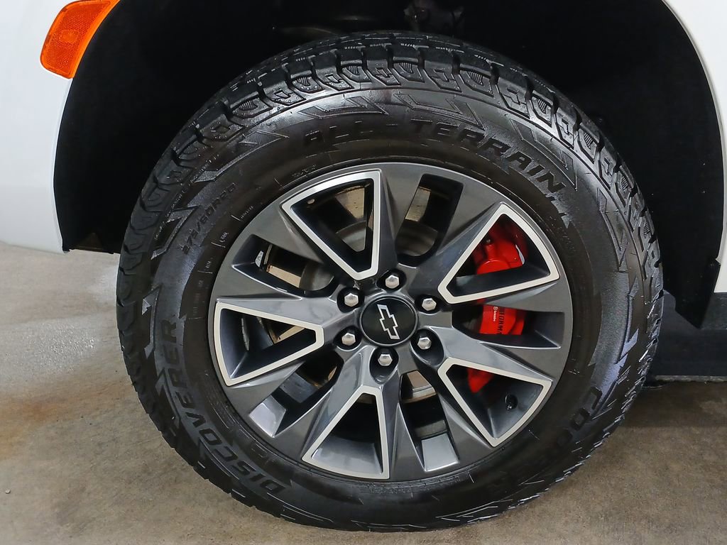 Certified 2024 Chevrolet Tahoe Z71 w/ Z71 Off-Road Package image 34