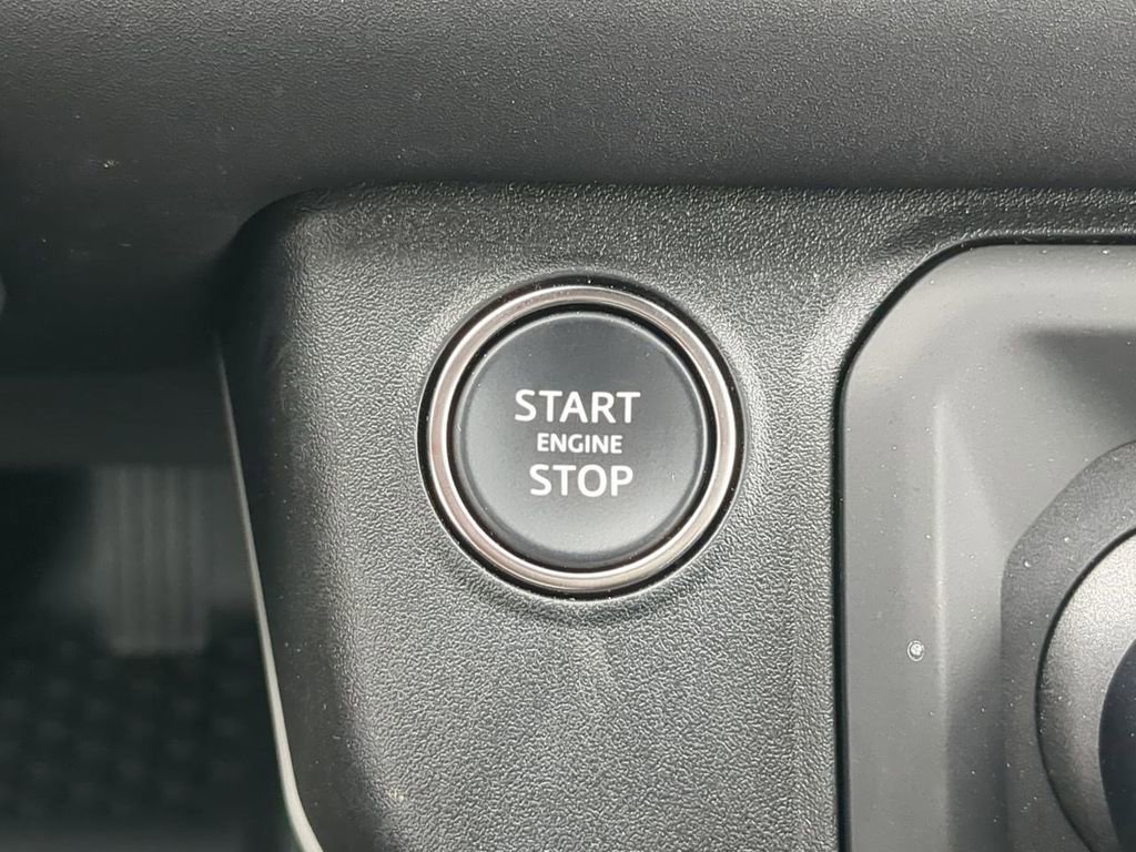 Used 2024 Land Rover Defender 110 S image 29