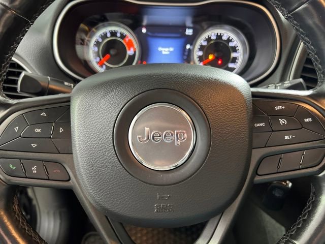 Used 2020 Jeep Cherokee Trailhawk image 19