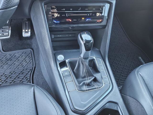 Used 2024 Volkswagen Tiguan SE R-Line image 11