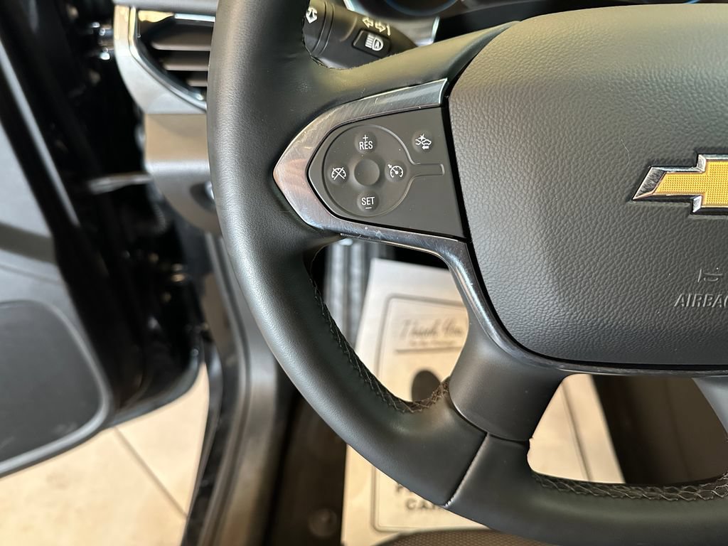 Used 2023 Chevrolet Traverse LT AWD/4WD image 10