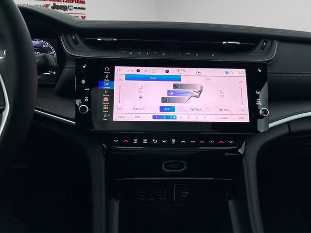 New 2026 Jeep Grand Cherokee L Limited w/ Limited Altitude Package AWD/4WD image 19