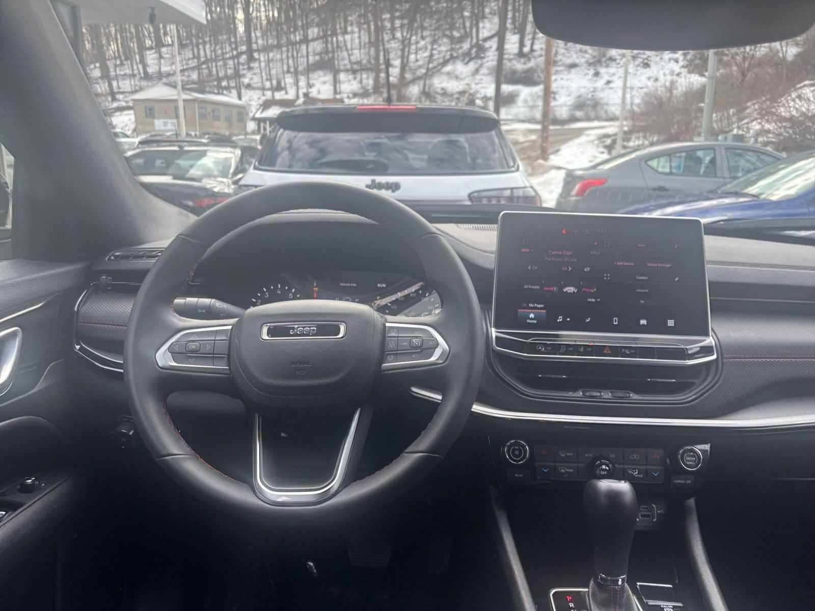 Used 2025 Jeep Compass Trailhawk AWD/4WD image 34