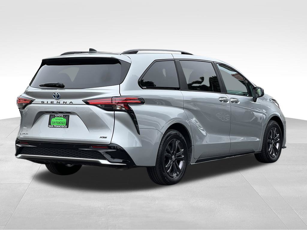 Certified 2025 Toyota Sienna XSE AWD/4WD image 5