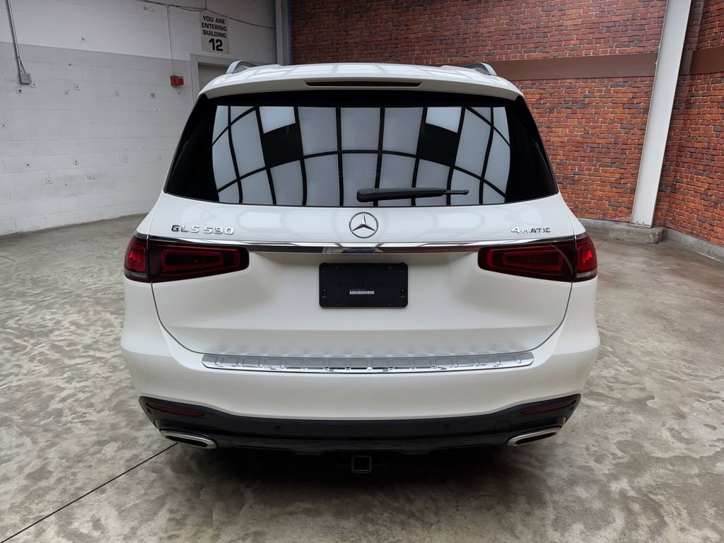 Used 2023 Mercedes-Benz GLS 580 4MATIC image 4