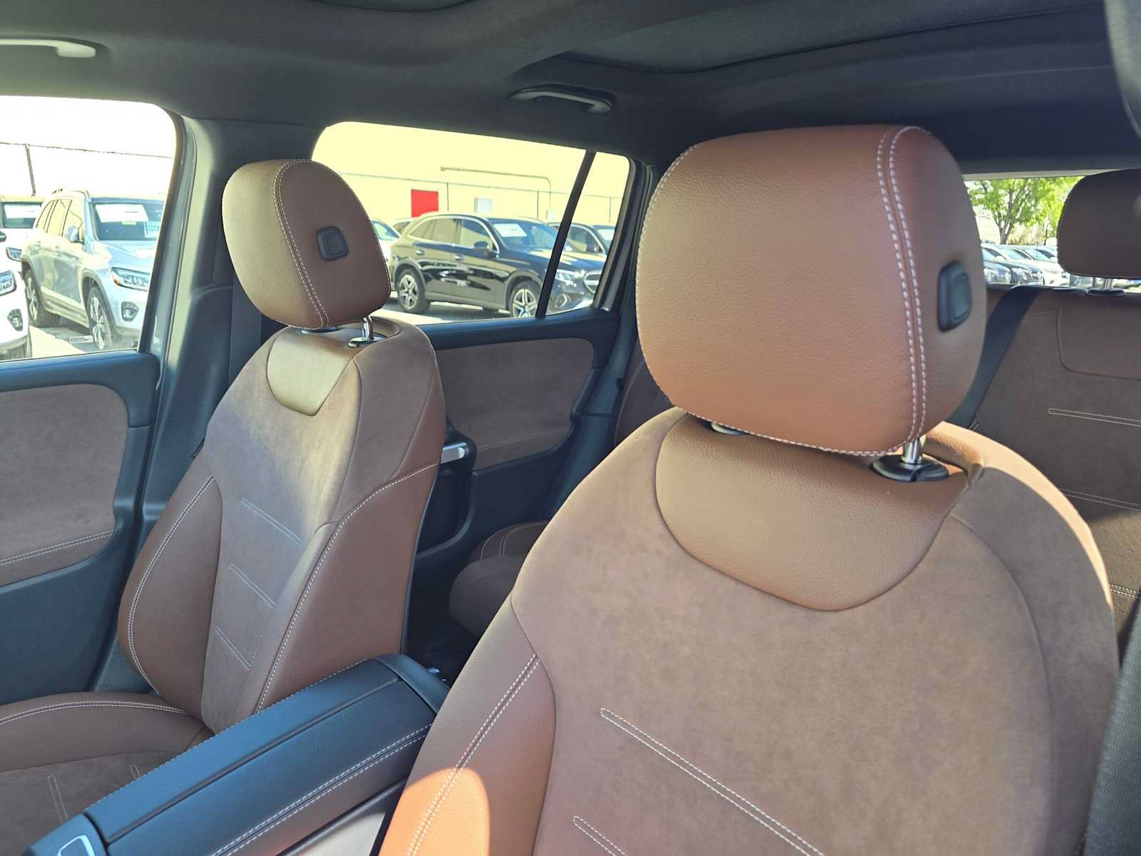 New 2026 Mercedes-Benz GLB 250 4MATIC image 25