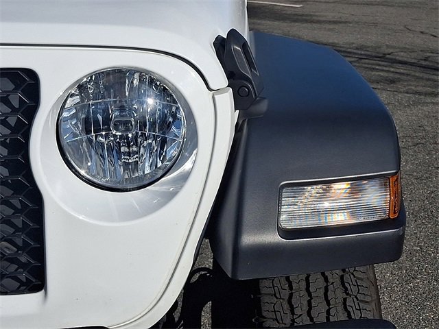 Used 2023 Jeep Gladiator Sport image 8