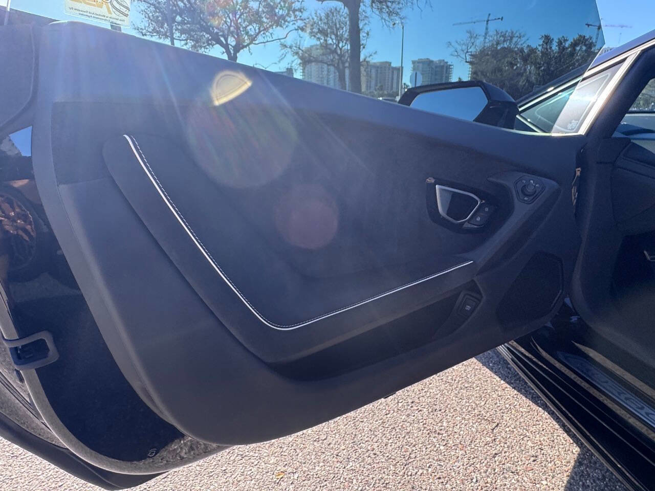 Used 2022 Lamborghini Huracan EVO image 64