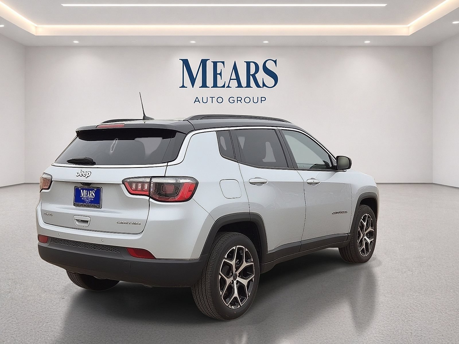Used 2025 Jeep Compass Limited AWD/4WD image 5