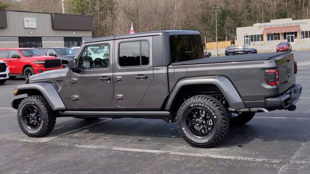 New 2025 Jeep Gladiator Willys image 8