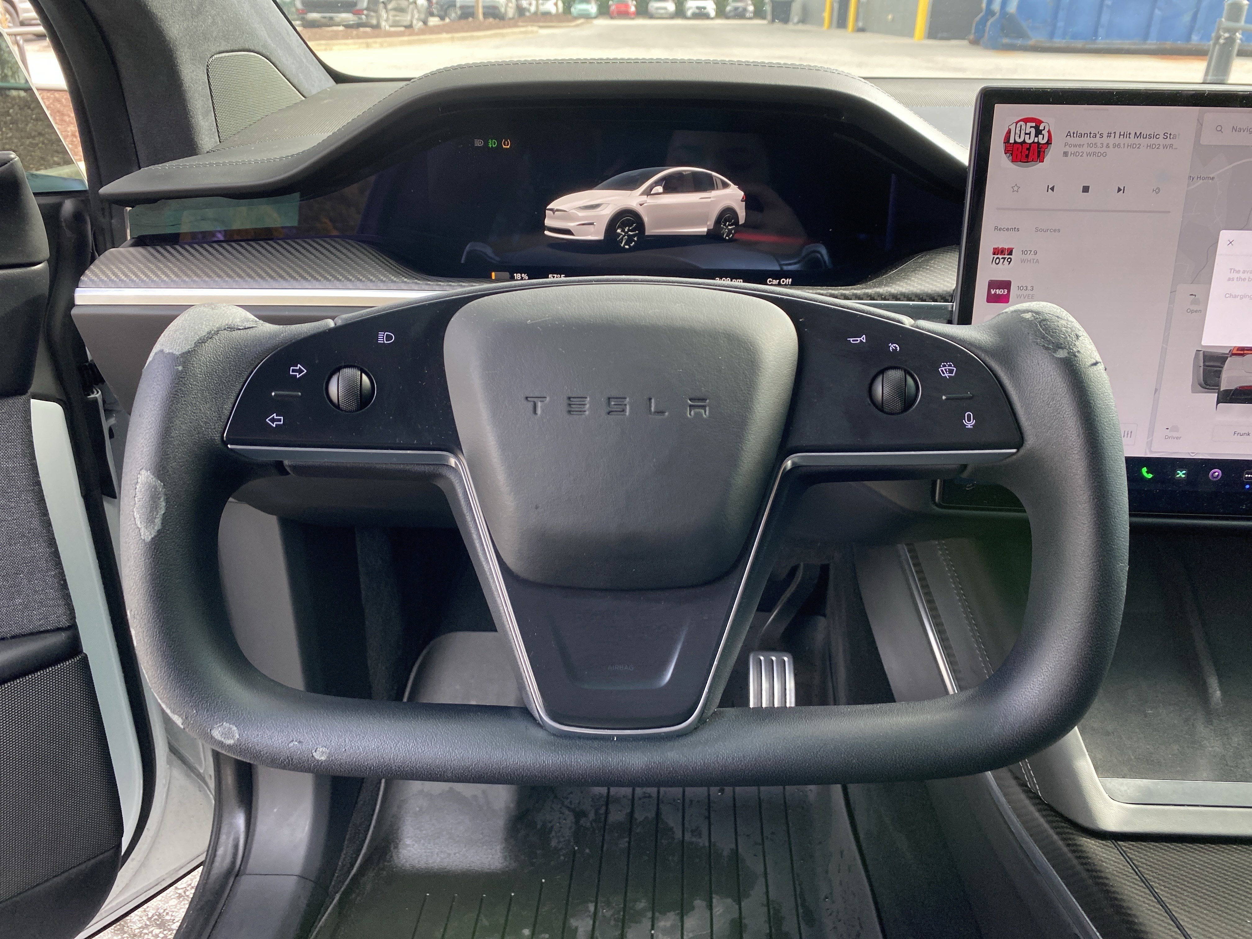 Used 2022 Tesla Model X Plaid image 10