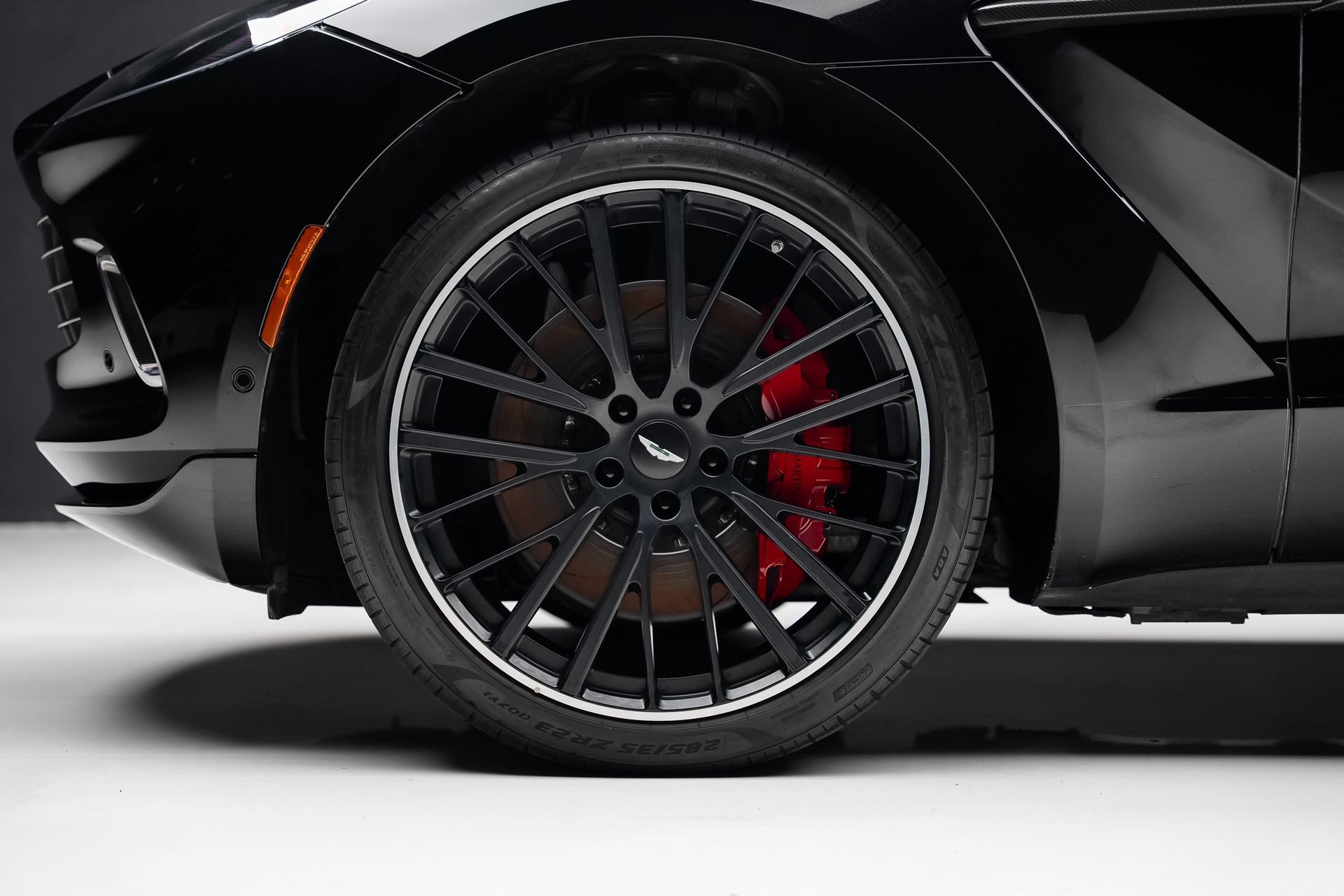 Used 2022 Aston Martin DBX AWD/4WD image 20