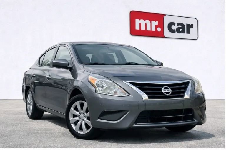 Used 2018 Nissan Versa SV image 1