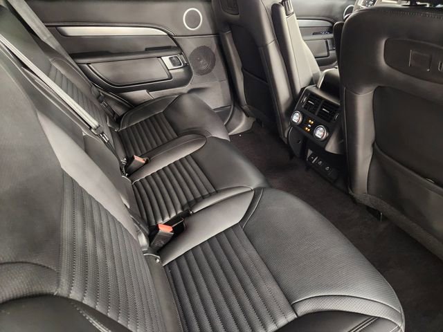 Used 2025 Land Rover Discovery Dynamic SE image 29