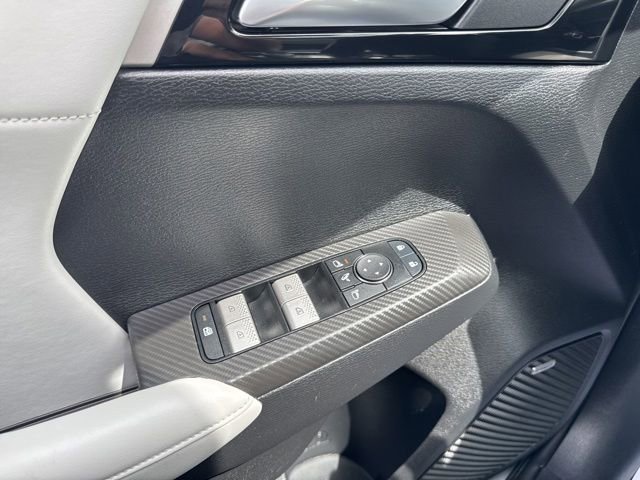 Used 2025 Mitsubishi Outlander SE AWD/4WD image 22