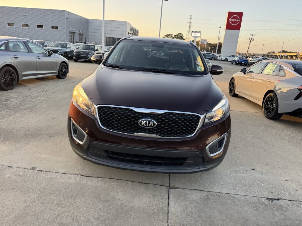 Used 2016 Kia Sorento LX w/ LX Convenience Package image 5