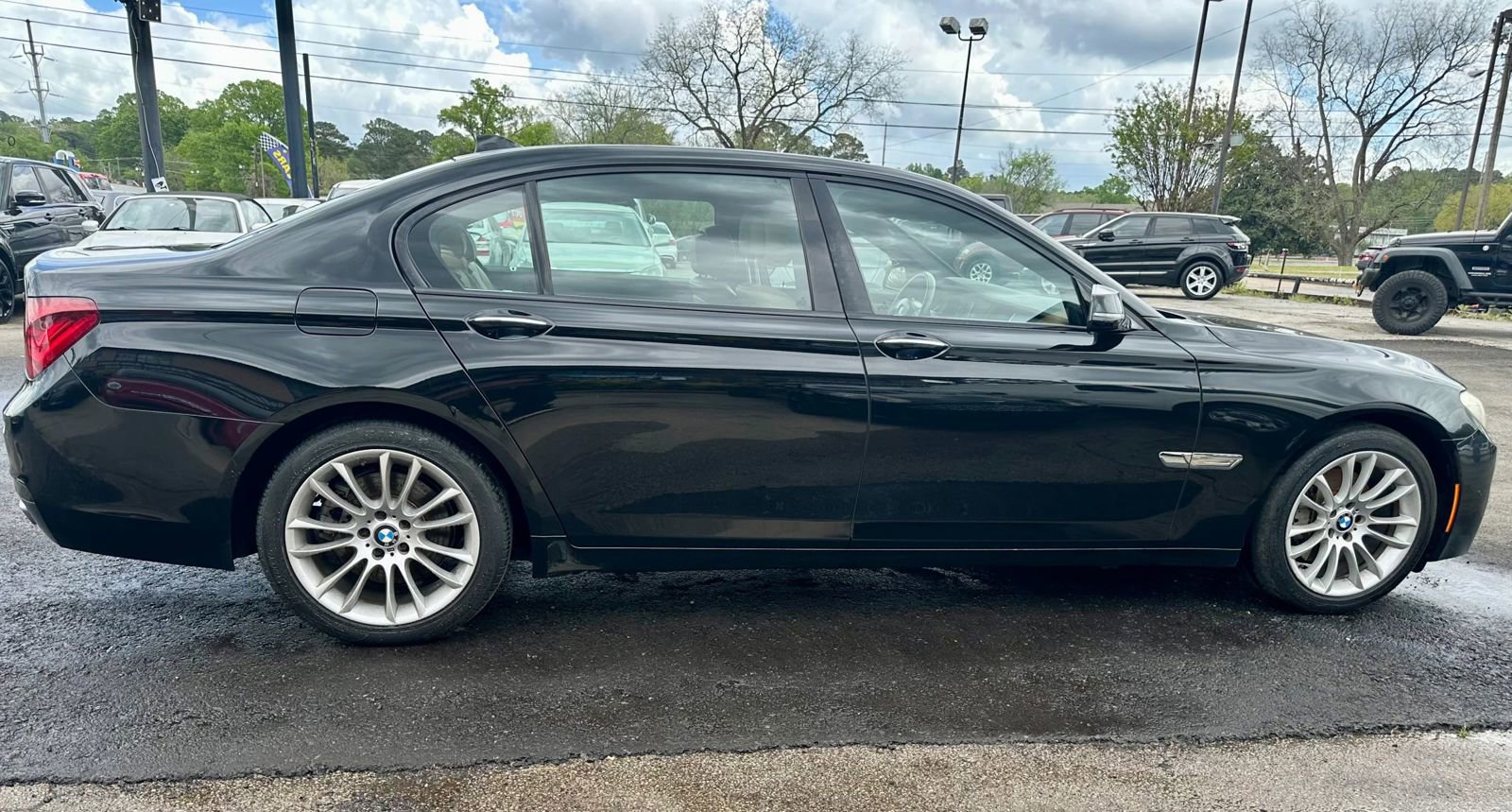 Used 2013 BMW 740Li image 2