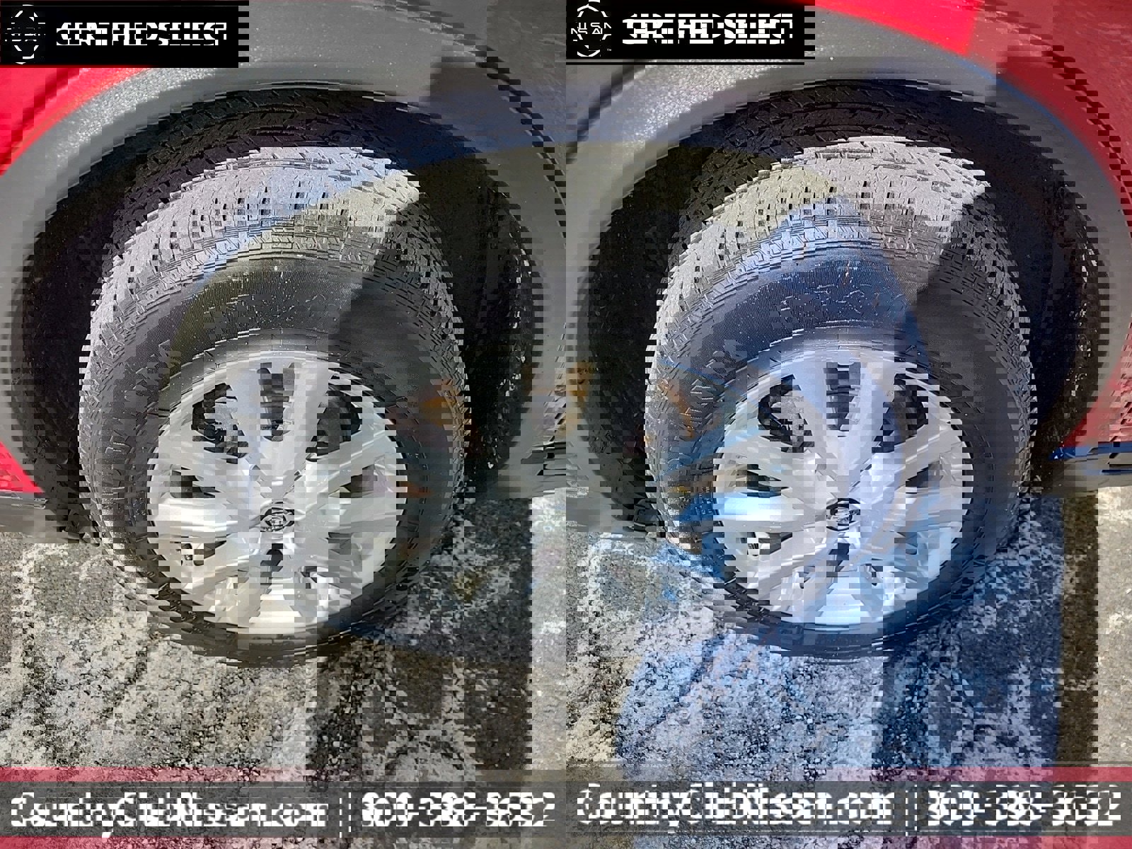 Certified 2017 Nissan Rogue SV w/ SV Premium Package image 34